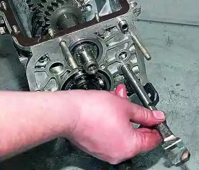 Ремонт коробки передач автомобиля ВАЗ-2107