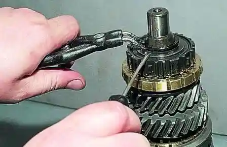 Ремонт коробки передач автомобиля ВАЗ-2107