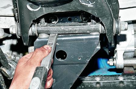 Проверка и ремонт рычагов передней подвески ВАЗ-2107