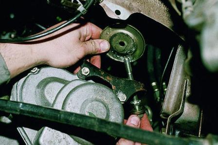 Replacing the supports of the VAZ-21126 power unit