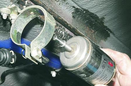 Проверка давления топлива и замена фильтра с двигателем ВАЗ-21124