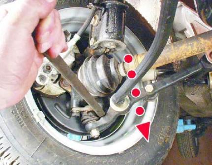 Как заменить шаровую опору передней подвески автомобиля ВАЗ-2110