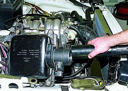 Замена топливного и воздушного фильтра впрыскового двигателя ВАЗ-21214  