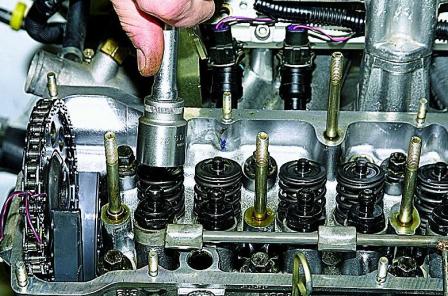 Замена гидрокомпенсаторов рычагов привода клапанов двигателя ВАЗ-21214