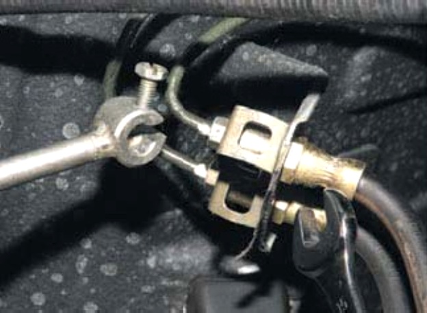 Замена шлангов и трубопроводов гидропривода тормозов Niva Chevrolet