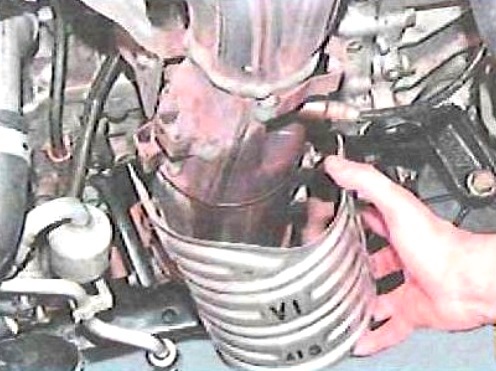 Замена термоэкранов системы выпуска двигателя 2AZ-FE Toyota Camry