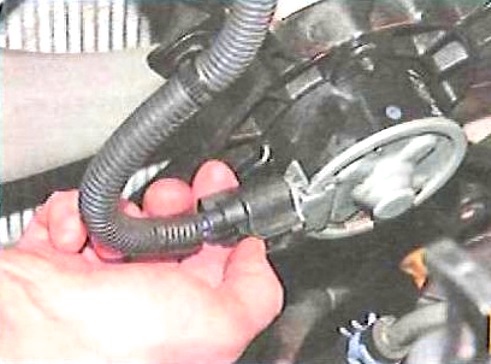 Снятие и установка вентиляторов охлаждения двигателя Toyota Camry