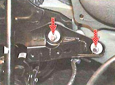 Как заменить рычаги задней подвески Toyota Camry