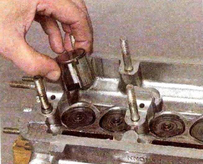 How to remove and disassemble the cylinder head engine VAZ-21114