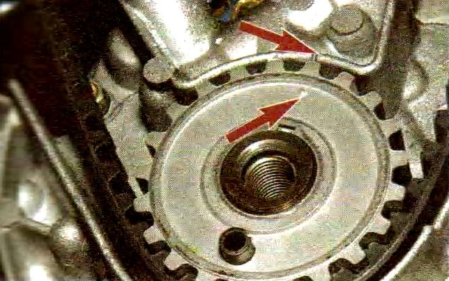 Comprobación y sustitución de la correa de distribución del motor VAZ -21114 motor