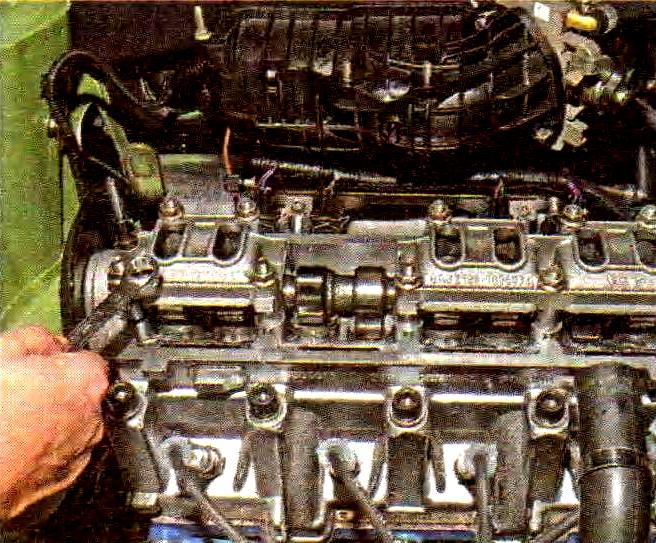Ersetzen der Nockenwelle des VAZ-21114-Motors
