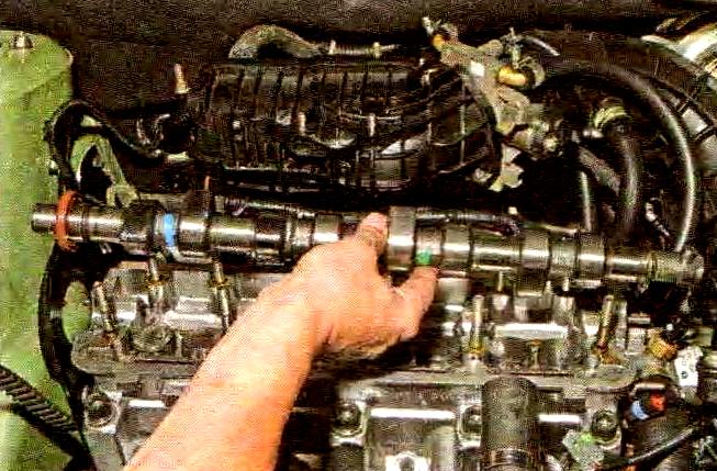 Ersetzen der Nockenwelle des VAZ-21114-Motors