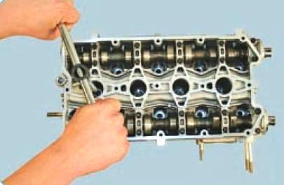 Reparación de la culata del motor VAZ-21126 motor
