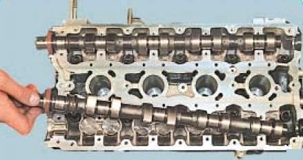 Engine cylinder head repair igniter VAZ-21126