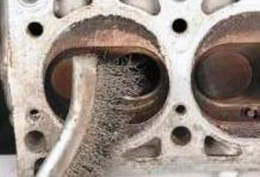Defecting parts of the VAZ-2123 cylinder head