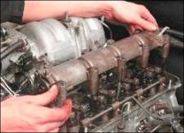 How to replace a VAZ-2123 camshaft
