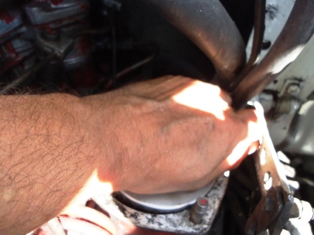 Replacing the diesel fine fuel filter d-245