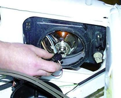 Фары автомобиля ГАЗ-3110