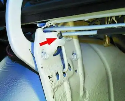 Торсион петли крышки багажного отделения 