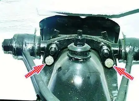 Снятие и установка передней подвески автомобиля Волга