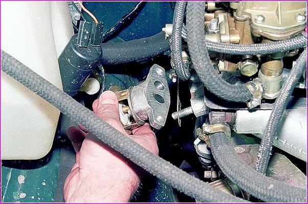 Exhaust gas recirculation ZMZ-402