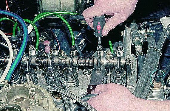 ZMZ-402 valve clearance adjustment