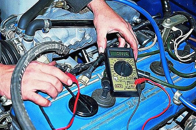 How to check and replace the ZMZ-409 timing sensor