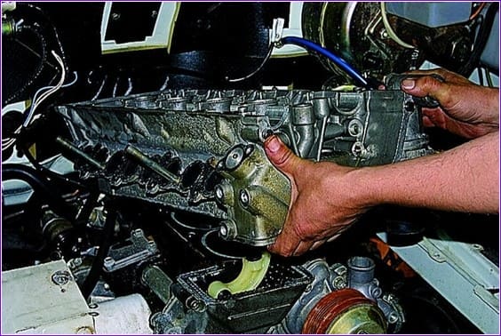 Replacing the cylinder head gasket for the ZMZ-405 engine, ZMZ-406