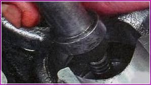 Cómo reemplazar los sellos de las válvulas del motor ZMZ-405, ZMZ- 406