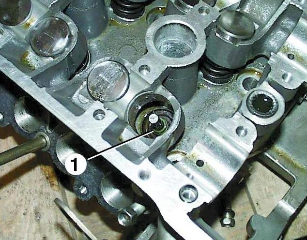 Repair of cylinder head ZMZ 406