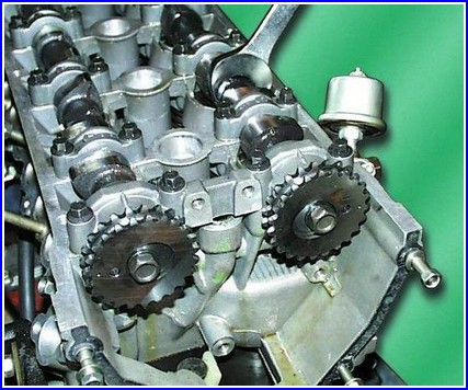 Замена распредвалов двигателя ЗМЗ-406