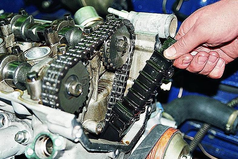 Removal and installation of camshafts ZMZ-405, 406