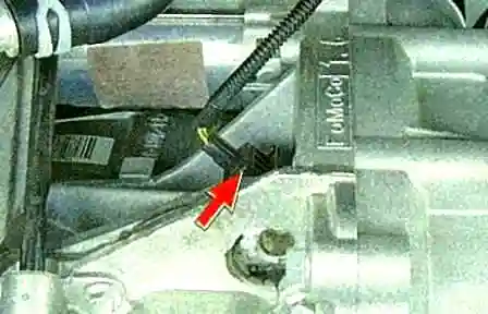 Как заменить датчик коленвала Ford Focus