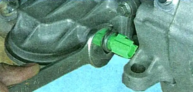 Замена датчика аварийного давления масла Форд Фокус Замена датчика аварийного давления масла Форд Фокус