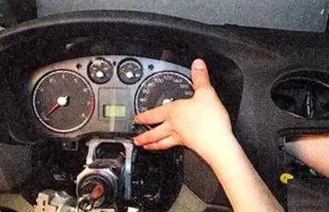 Замена комбинации приборов Форд Фокус 2