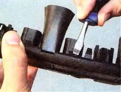 Замена выключателей панели приборов Форд Фокус 2