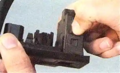 Замена выключателей панели приборов Форд Фокус 2