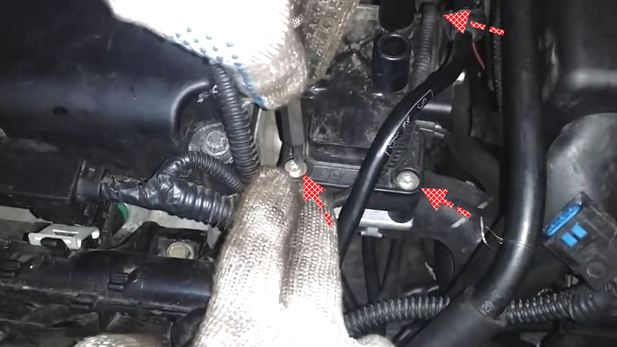 Проверка и замена катушки зажигания Ford Focus