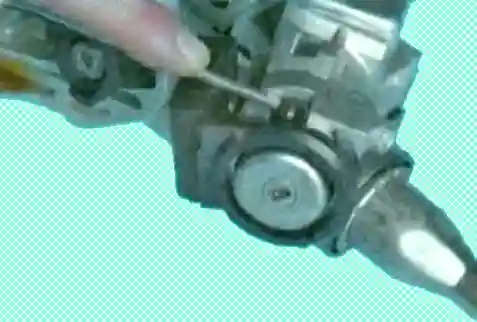 Замена замка зажигания автомобиля Форд Фокус Замена замка зажигания автомобиля Форд Фокус