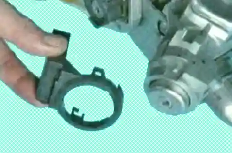 Замена замка зажигания автомобиля Форд Фокус Замена замка зажигания автомобиля Форд Фокус