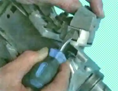 Замена замка зажигания автомобиля Форд Фокус Замена замка зажигания автомобиля Форд Фокус