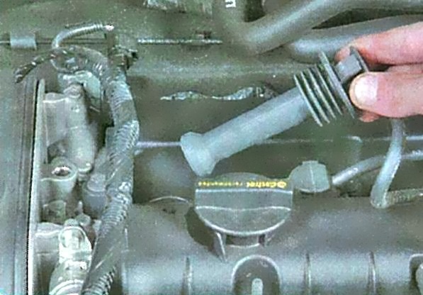 Как заменить прокладку крышки клапанов Ford Focus
