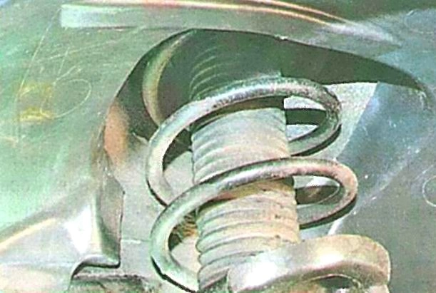 Проверка деталей подвески на автомобиле Ford Focus
