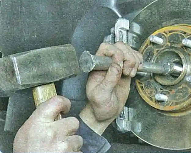 Снятие и установка приводов передних колес Ford Focus