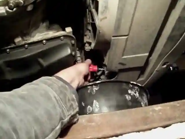 Замена охлаждающей жидкости Ford Focus