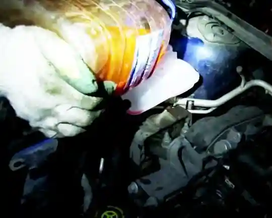 Замена охлаждающей жидкости Ford Focus