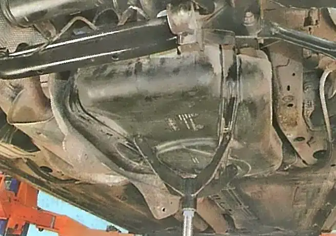 Снятие и установка топливного бака Ford Focus Снятие и установка топливного бака Ford Focus