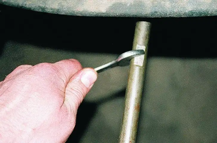 Снятие и установка передней подвески автомобиля «Волга»