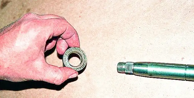 Рулевая колонка автомобиля «Волга». Снятие, разборка и установка