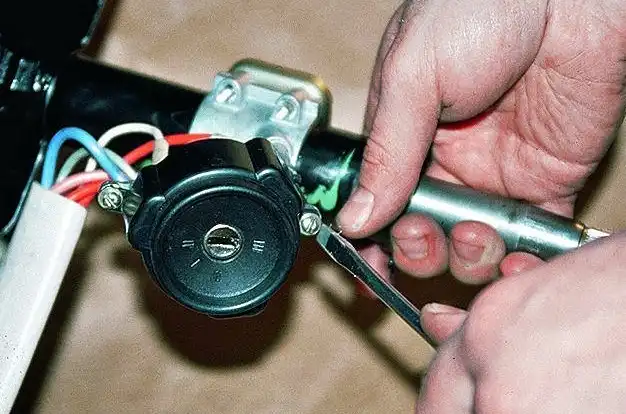 Рулевая колонка автомобиля «Волга». Снятие, разборка и установка